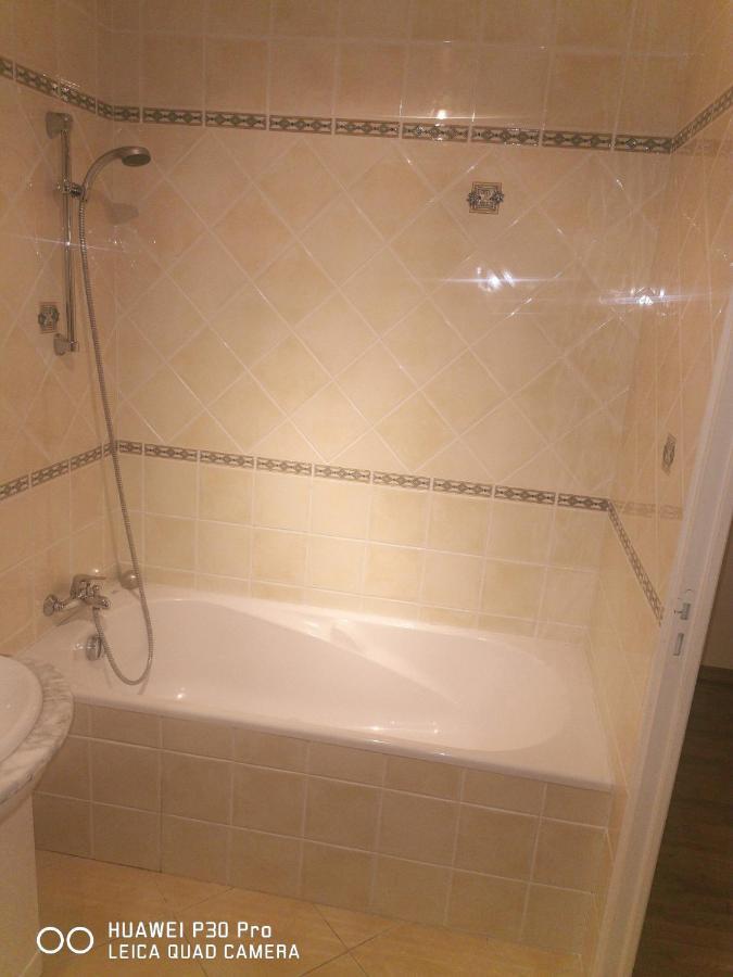 Chambre D'Hotes Le Val Du Chapelain Bed & Breakfast Montigny-la-Resle Bilik gambar